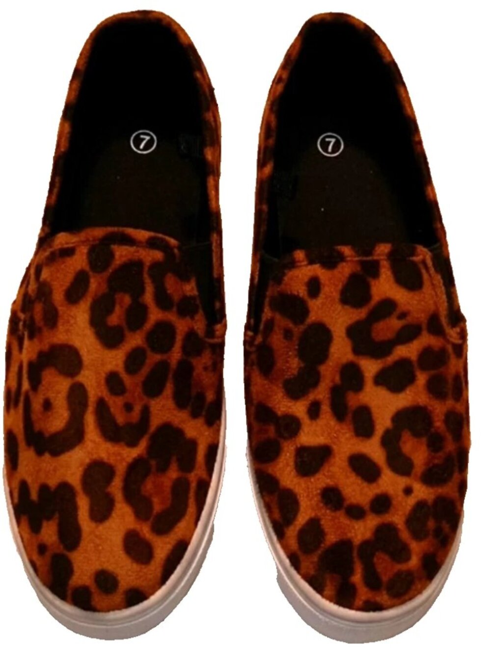 NWT Bobbie Brooks Women's Leopard Print Slip On Shoes Size 9